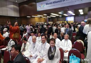 Description: C:\Users\The Trinh\Pictures\Religion Summit Seoul\995645_919540018073693_4395569739655671087_n[1].jpg